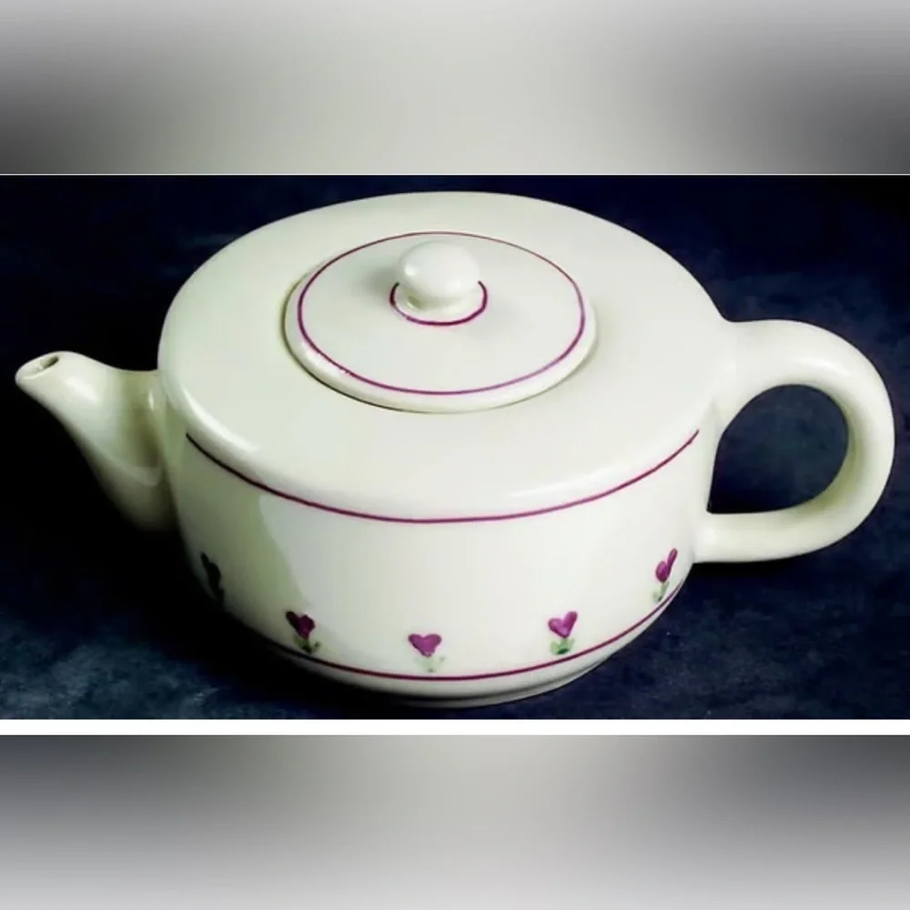 Hartstone brand pottery